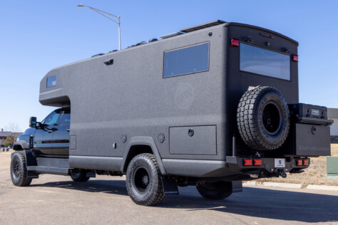 earthroamer-sx-005-a-seven-figure-mobile-fortress-2025-06-04_17-56-13_393654