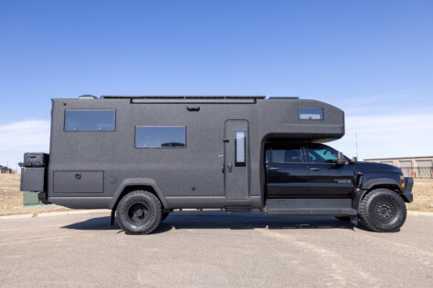 earthroamer-sx-005-a-seven-figure-mobile-fortress-2025-06-04_17-56-33_793639