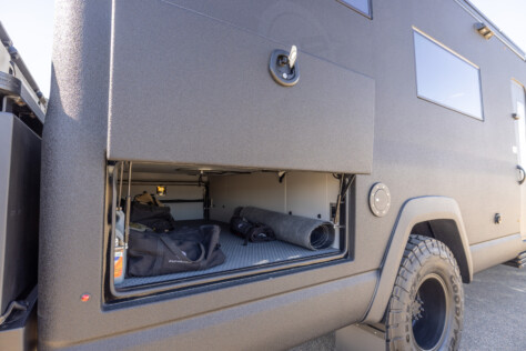 earthroamer-sx-005-a-seven-figure-mobile-fortress-2025-06-04_17-57-31_363865