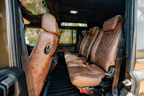 1995-land-rover-defender-110-project-daybreak-2025-08-26_13-54-24_446434