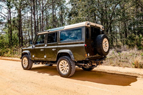 1995-land-rover-defender-110-project-daybreak-2025-08-26_13-57-10_005248
